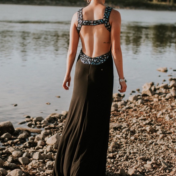 Grad/prom dress - Picture 1 of 7